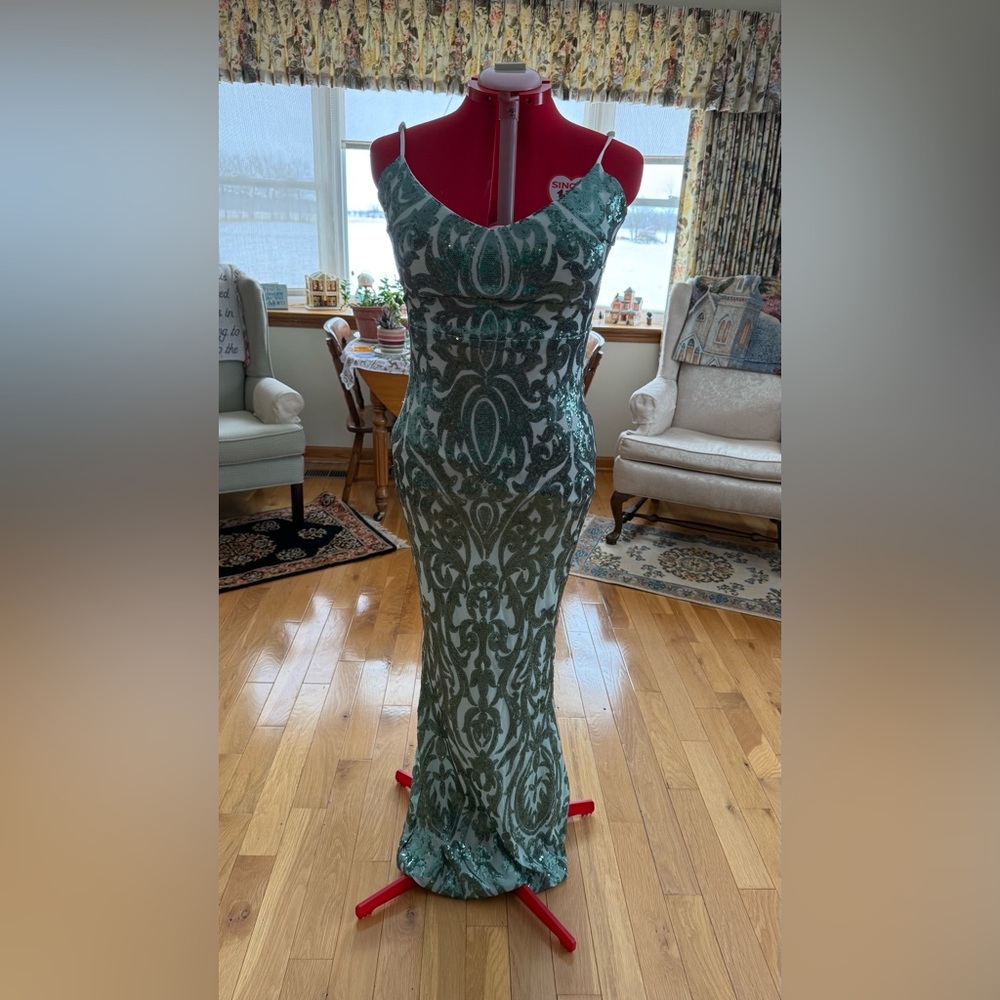 Elegant Green Evening Gown